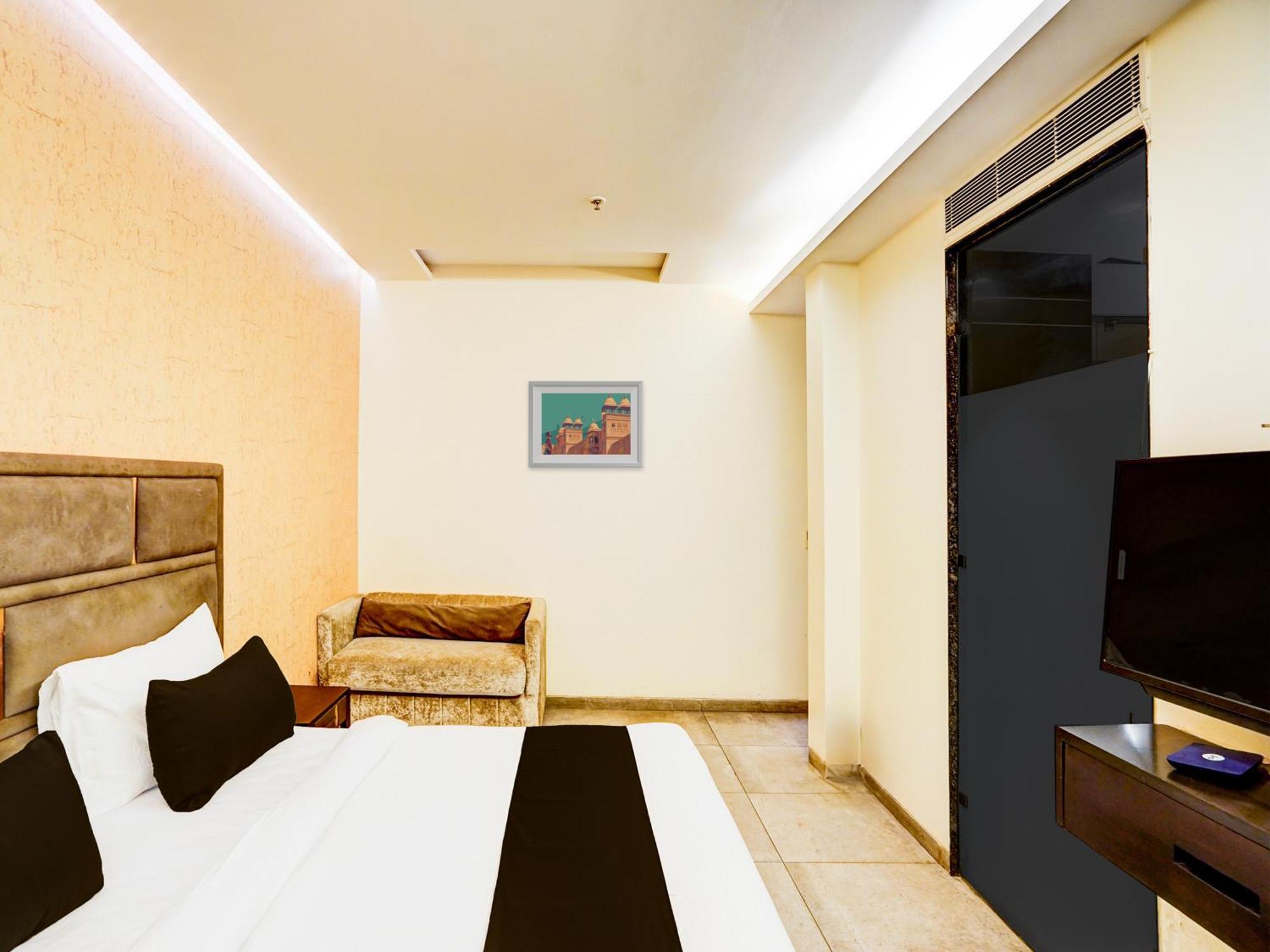 Hotel Super Townhouse Pitampura West Enclave Delhi  Exterior foto